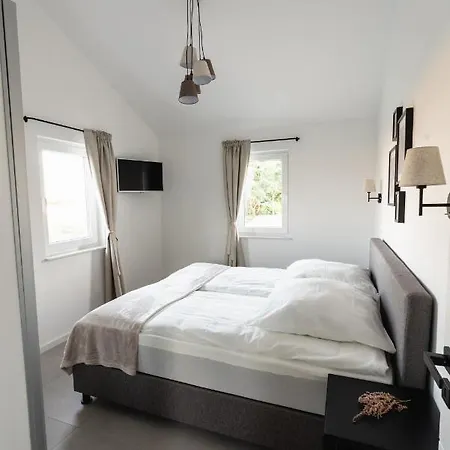 Ostseehaus Am Naturstrand - Ostseeblick Varnkevitz